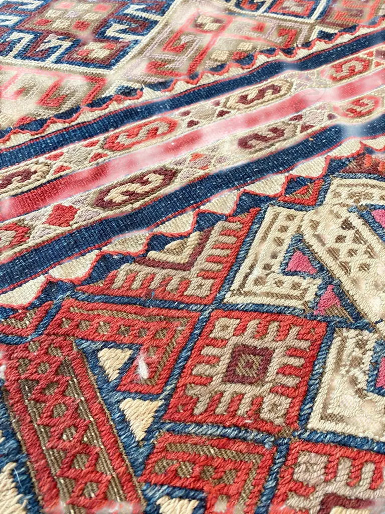 Bag Face – wool, - Taurus Mountains)flatweave with supplementary weft - hooked lozenge pattern - plain tassels. 81 x 63cm Image 1++